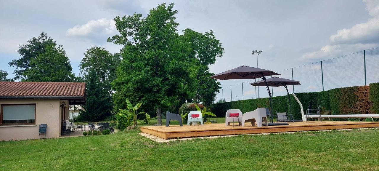Etesia Hotel Feurs Exterior photo