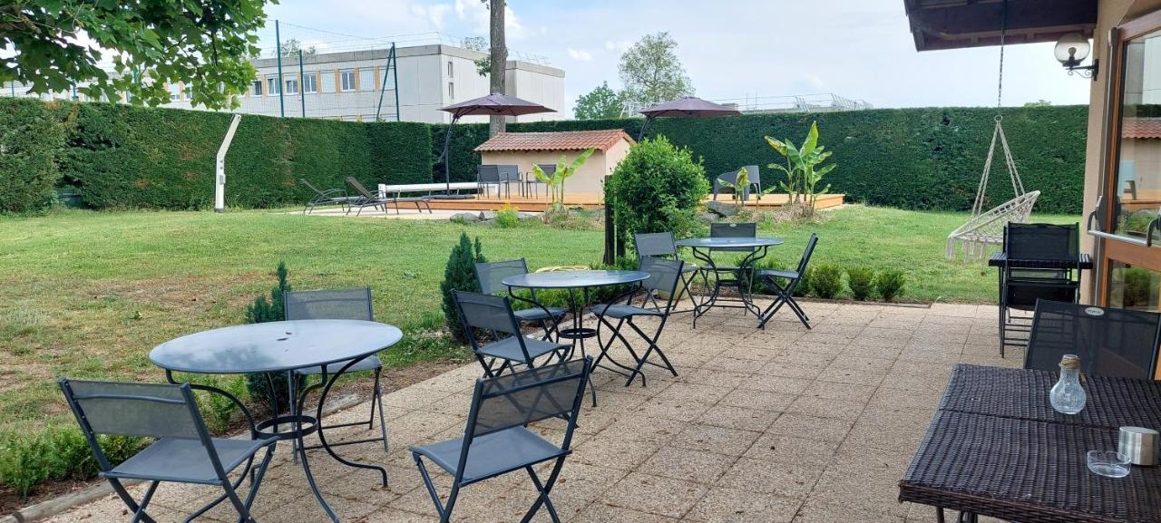 Etesia Hotel Feurs Exterior photo